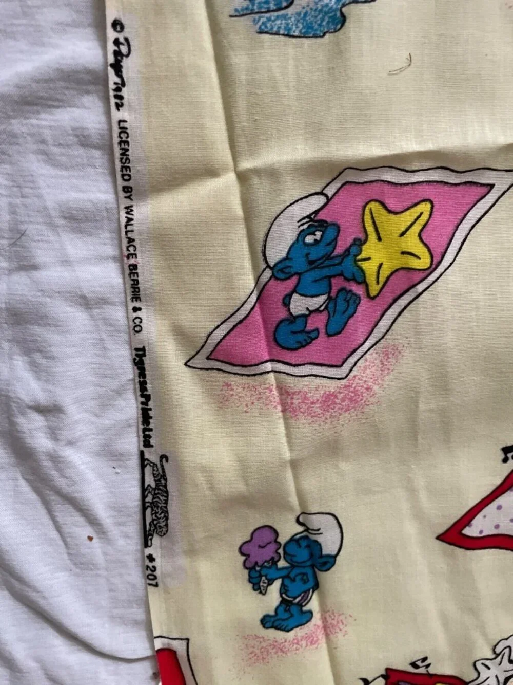 Vintage 1981 Smurfs Curtain Set By Wallace Berrie 45